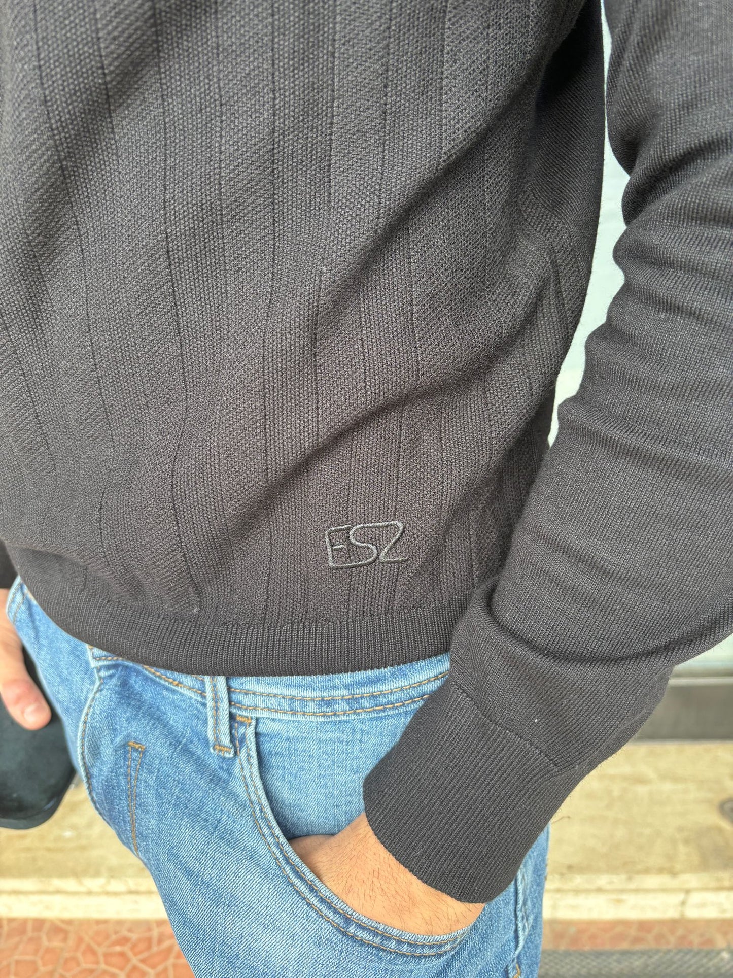 Maglioncino Yes Zee Semi Aderente Elasticizzato Nero